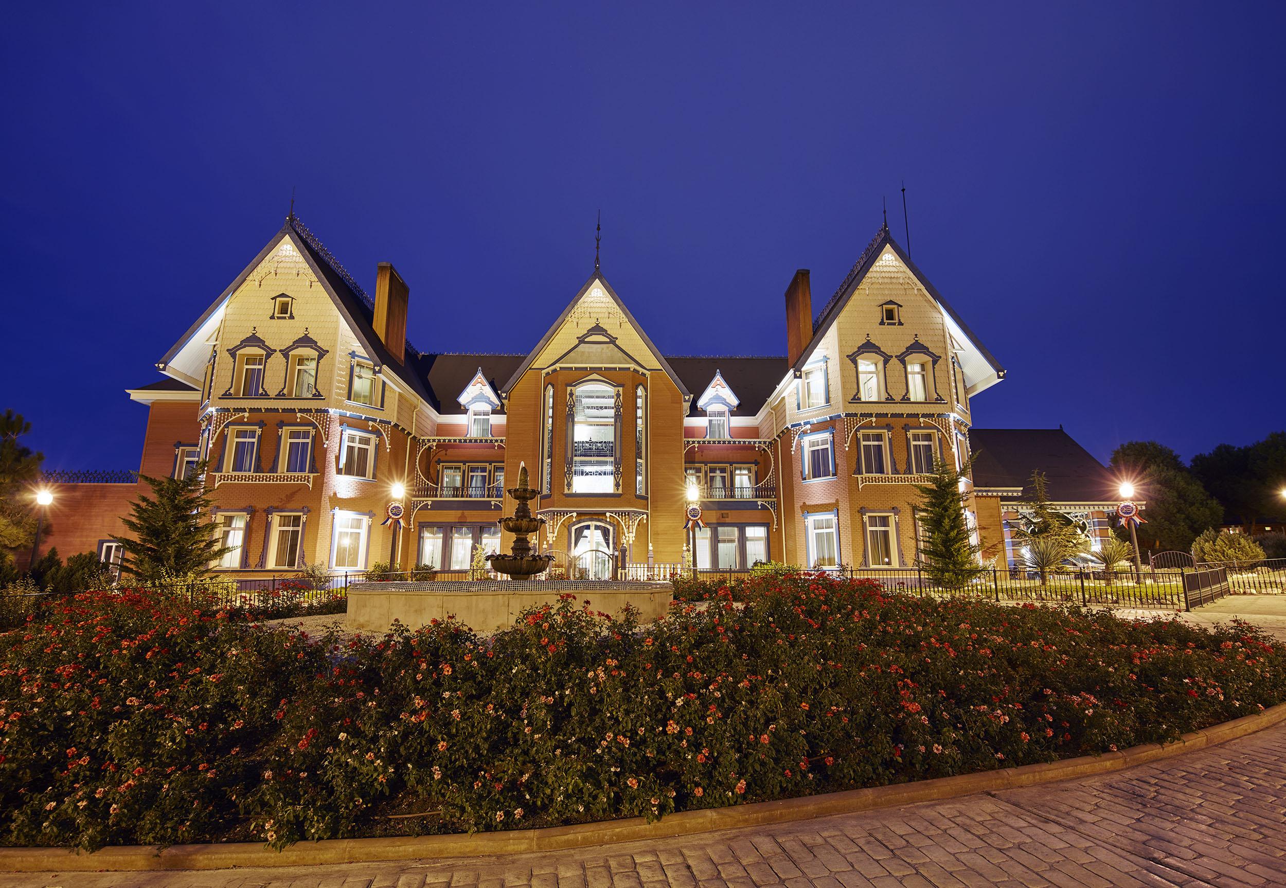 Portaventura Hotel Lucy'S Mansion - Includes Unlimited Access & Express Wristband To Portaventura Park & Ferrari Land Салоу Экстерьер фото