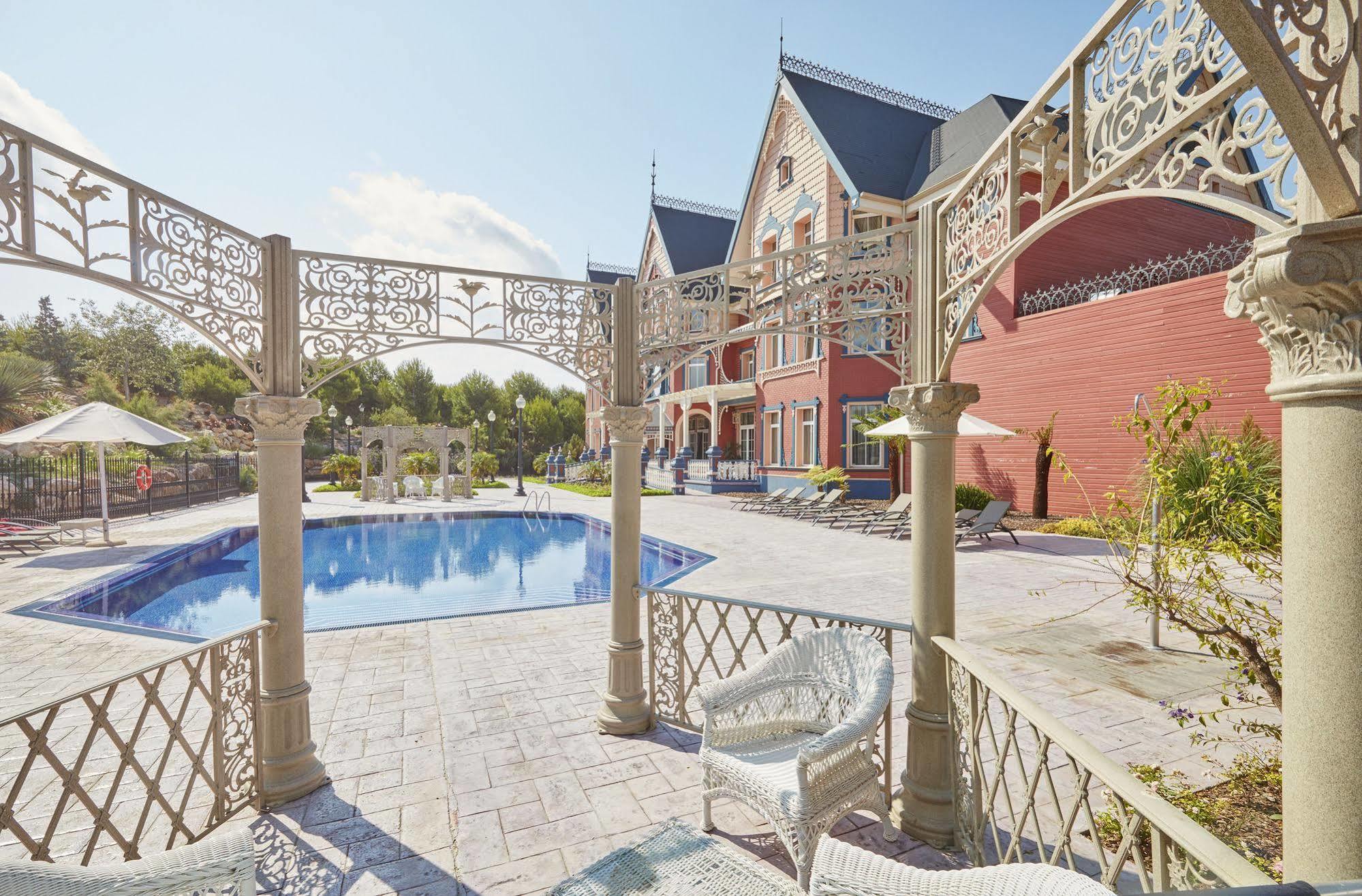 Portaventura Hotel Lucy'S Mansion - Includes Unlimited Access & Express Wristband To Portaventura Park & Ferrari Land Салоу Экстерьер фото